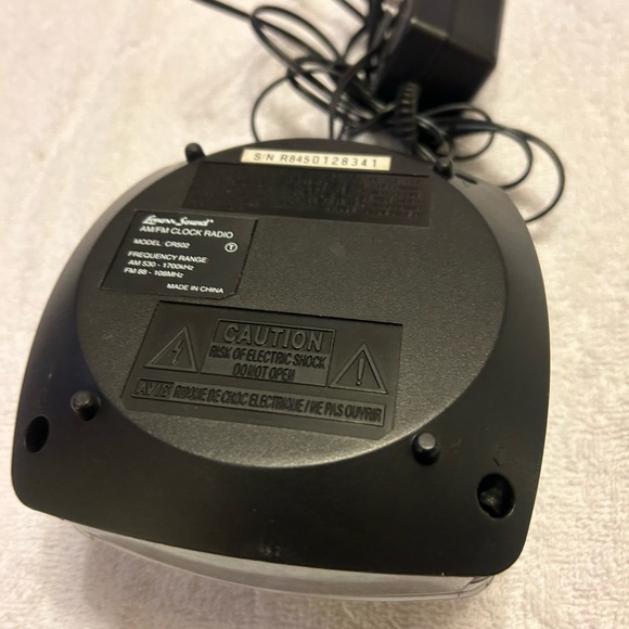 Lenoxx Am/Fm clock radio - Picture 2 of 11